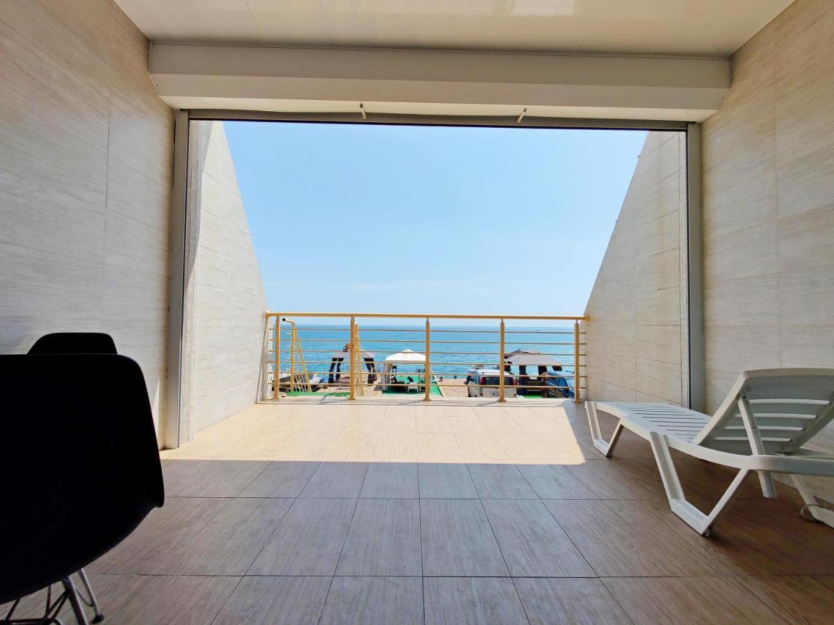 Vip Apartments Sovinion Odessa Exterior foto