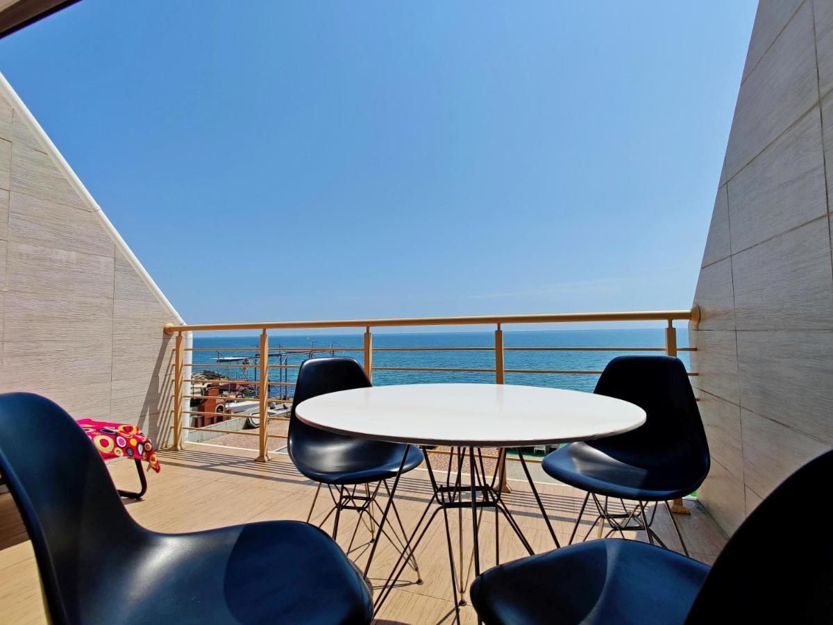 Vip Apartments Sovinion Odessa Exterior foto
